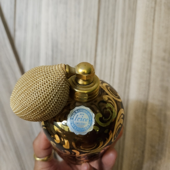 Irice Vintage  Czechoslovakian Glass Atomizer 1940 Perfume Bottle, Hand Painted  - Picture 6 of 13